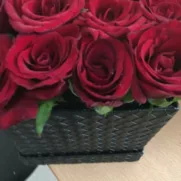 Alternative view of Swing: 16 roses