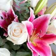 Alternative view of Poésie Naturelle : Lys et Roses