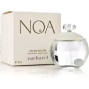 Découvrez la magie de Cacharel Noa For Her Eau de Toilette 50ml, un parfum empreint de féminité et de délicatesse. Avec ses notes envoûtantes de pivoine blanche, de musc et de bois de cèdre, ce parfum floral et boisé vous transporte dans un univers de rêves et de pureté. Son flacon iconique en forme de sphère renferme l'énergie positive et la sérénité. Laissez-vous envelopper par le charme intemporel de cette fragrance et laissez votre aura douce et séduisante captiver ceux qui vous entourent.
