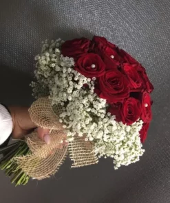 bó hoa cô dâu màu đỏ